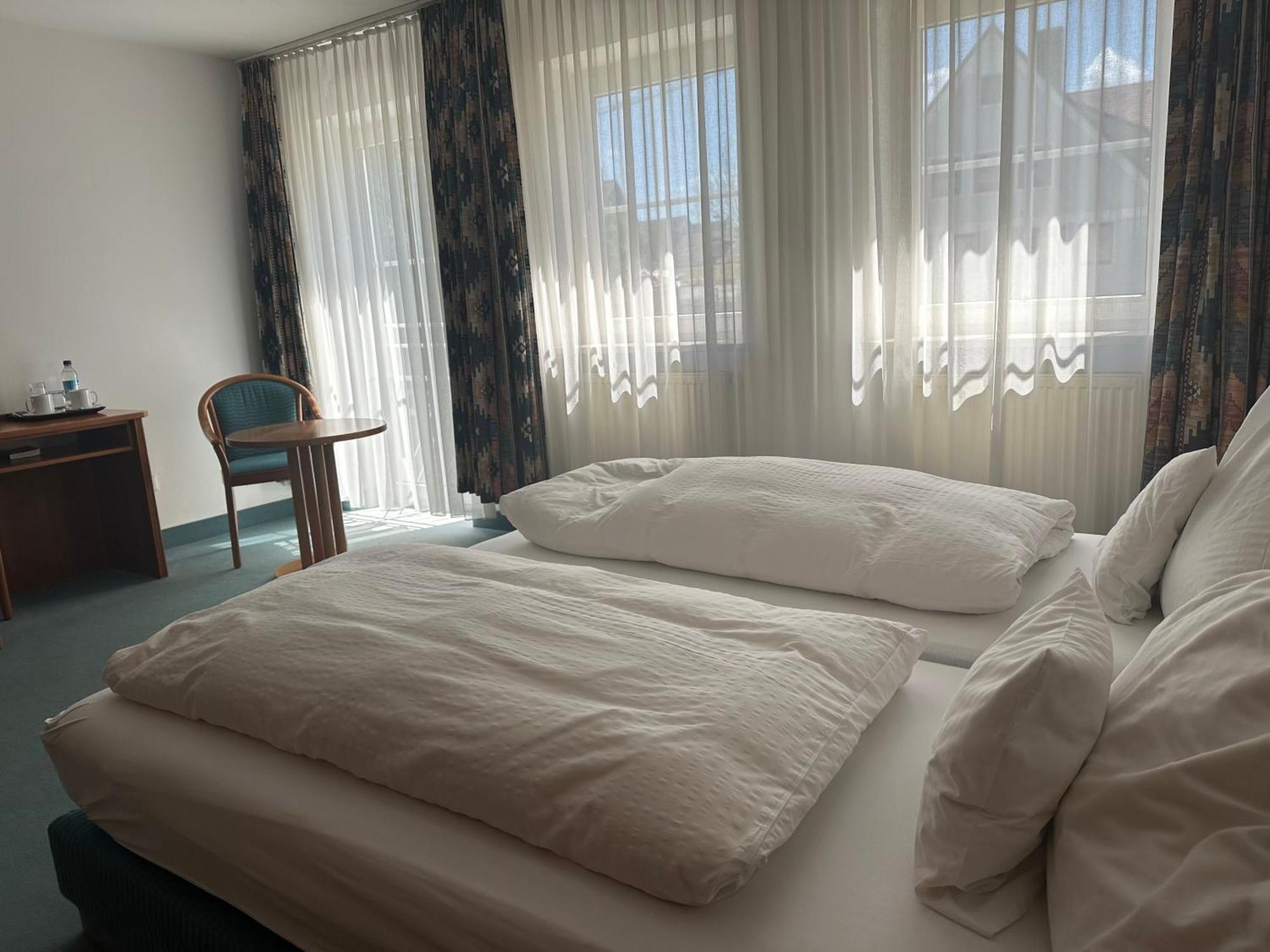 St Hotel Reichertshofen Buitenkant foto