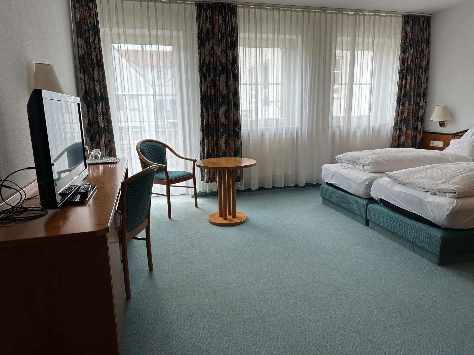 St Hotel Reichertshofen Buitenkant foto
